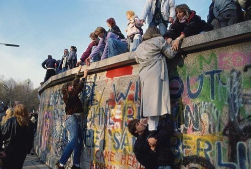 柏林围墙倒下廿周年 对奥巴马具时代意义
