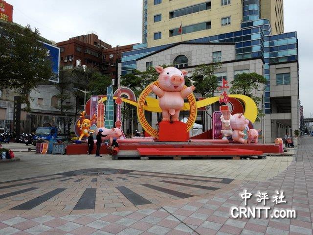 中评镜头：抢先看台北灯节上海猪岁喜盈门