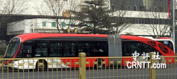 中评镜头：北京BRT样子挺时尚