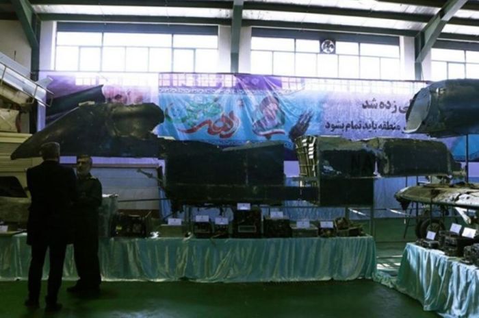 伊朗展示被击落美军全球鹰无人机完整残骸