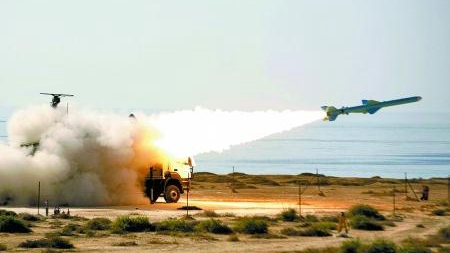 外媒：伊朗军演发射多种巡航导弹