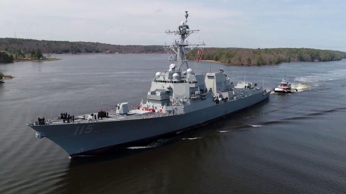 美军最先进战舰部署日本　俄专家：针对中俄