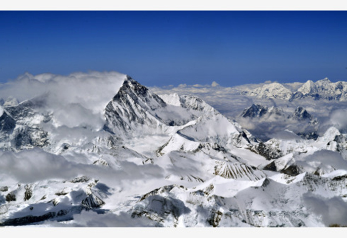 体育总局停止今年春季珠峰北坡登山活动