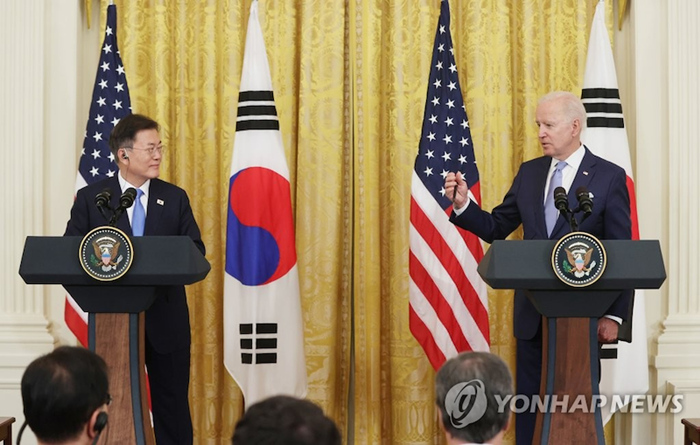韩美总统会谈，商定终止《韩美导弹指南》