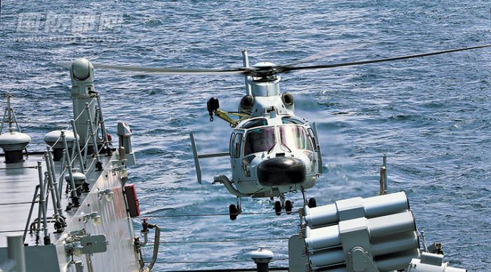 中国海军两批护航编队在亚丁湾完成交接