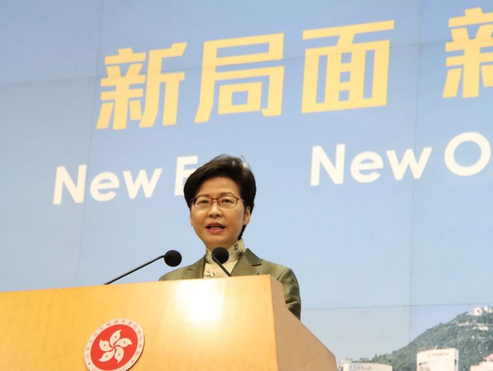 林郑介绍施政报告　香港有新机遇