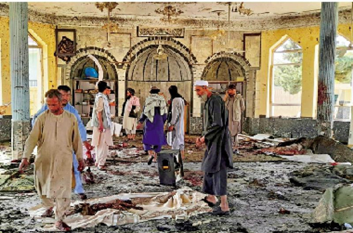 阿富汗清真寺自杀式袭击逾百死伤