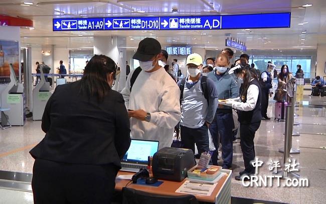 检疫7+7新制上路　机场入境旅客暴增三倍
