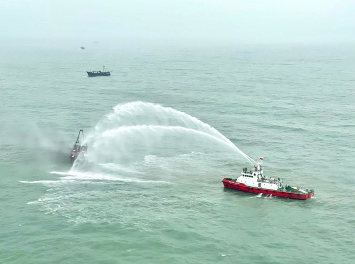 渔船西贡附近海域火警1死2失踪
