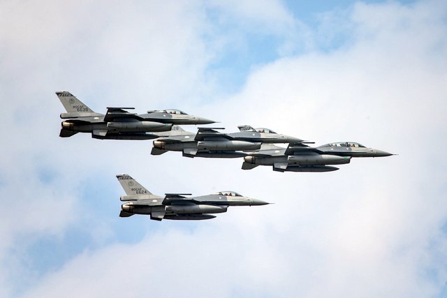 路透：美国正研究提前交付台湾F－16V战机
