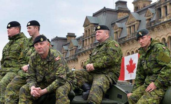 加拿大军方已遣返数十名拒接种新冠疫苗军人
