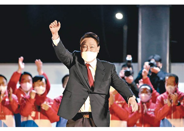 董向荣语中评：韩总统选举折射选民求变心态