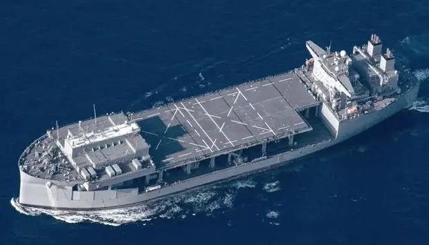 英媒关注：美军远征移动基地舰首现南海