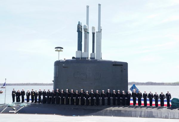 美“特拉华”号攻击型核潜艇补办入列仪式