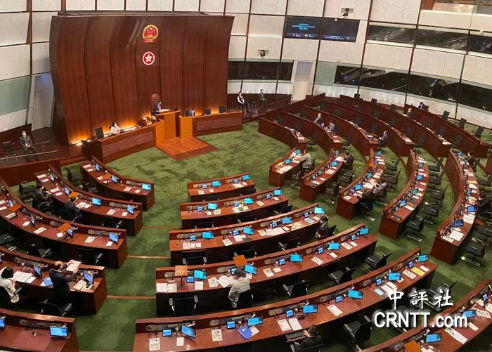 中评现场：香港受“假新闻”之苦 政府谈立法
