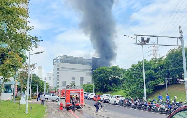 竹科亚东气体厂房爆炸起火　园区短暂跳电