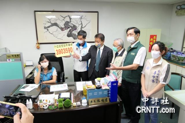 台南蓝绿议员合作抗疫　议会增10谘询专线