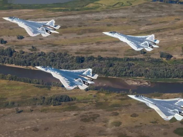 俄出动4架苏57战机组队猎杀乌军防空系统