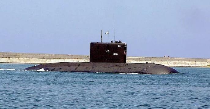 俄“阿尔罗萨”号潜艇改造后将重返黑海舰队