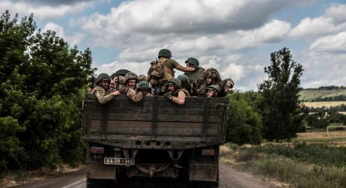 美媒：乌克兰前线部队基本装备难获保障