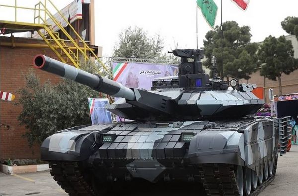 伊朗新型“卡拉尔”坦克入役