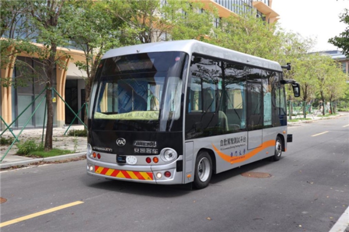 澳门大学智驾巴士驶入横琴合作区测试运营