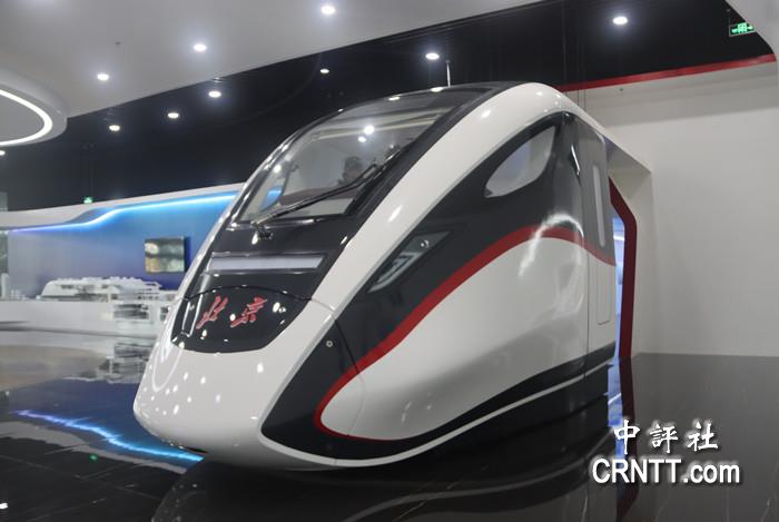 中评镜头：北京地铁列车 彰显科技变迁