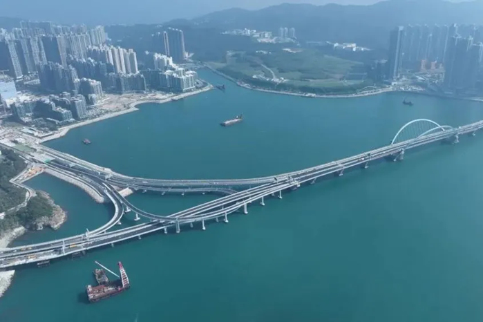 香港将蓝隧道及将军澳跨湾连接路正式开通