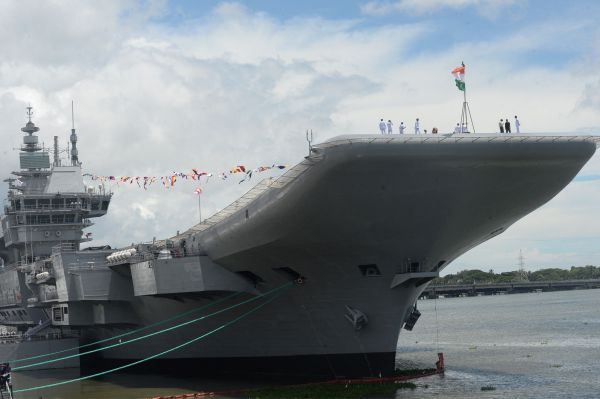 印媒：印度海军搁置新航母计划
