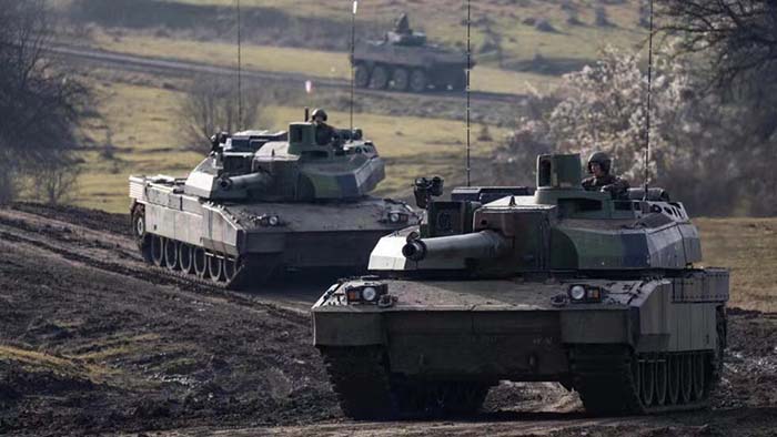 外媒：法国军政高层加紧讨论是否向乌提供坦克