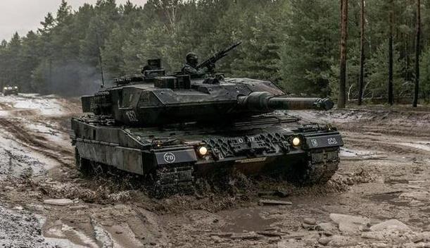 德国防部：德国开始培训乌士兵操作豹2坦克