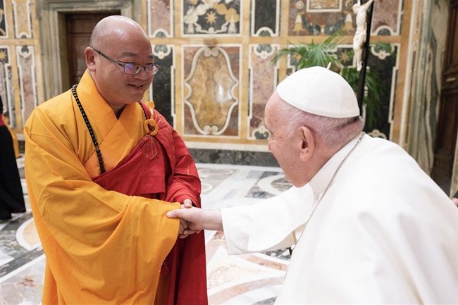 教宗方济各接见台湾佛教团体　共为和平祝祷