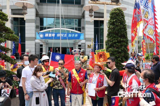 中评镜头：韩粉国民党部前抗议　诉求初选