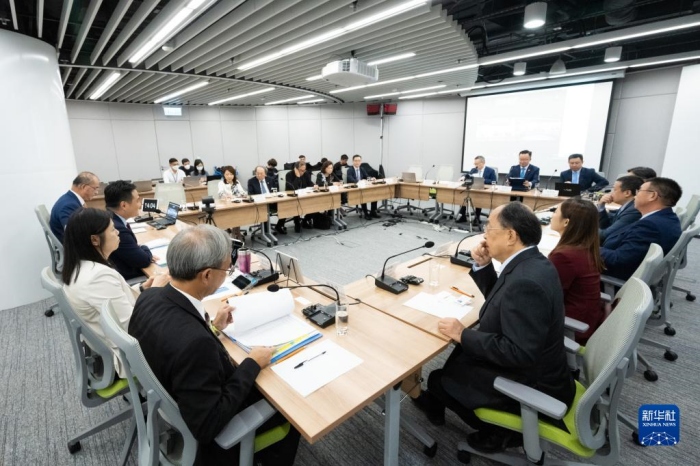香港特首政策组专家组举行首次会议