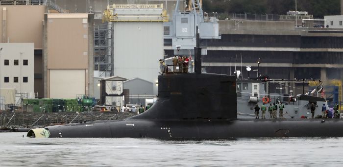 俄媒：美军受损核潜艇面临维修难题